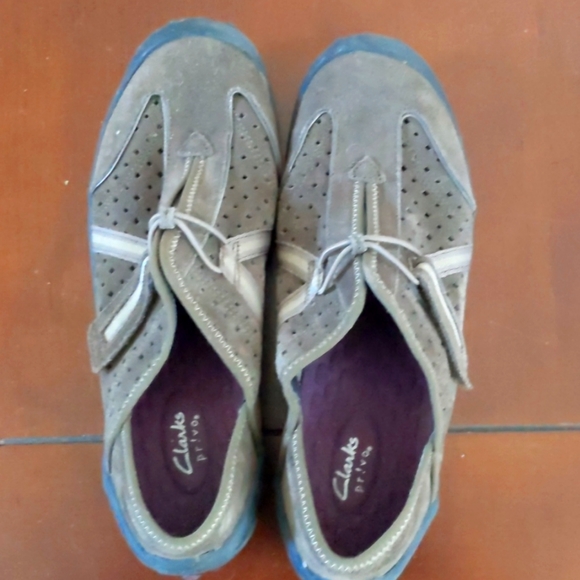 Clarks Shoes - Comfy neutral suede loafers